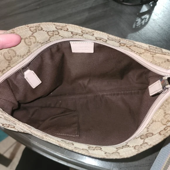 Gucci Beige Crossbody Bag - Picture 9 of 14